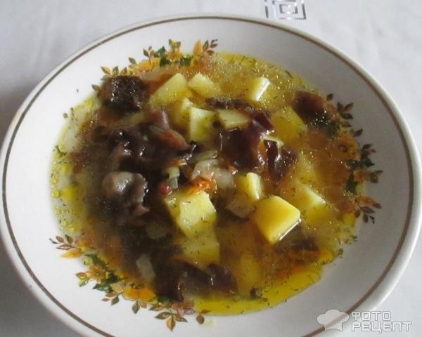Рецепт: Грибной суп с древесными грибами - вкусен со сметаной