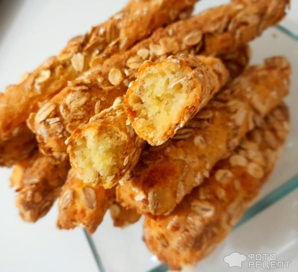 Рецепт: Хлебные палочки с овсяными хлопьями и сыром - Рецепт быстрого и полезного перекуса. Никаких чипсов!