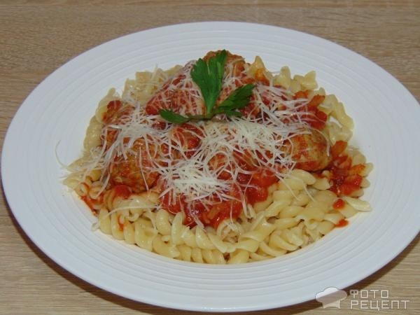 Рецепт: Фрикадельки в томатном соусе - к макаронам и не только