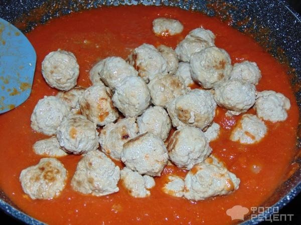 Рецепт: Фрикадельки в томатном соусе - к макаронам и не только