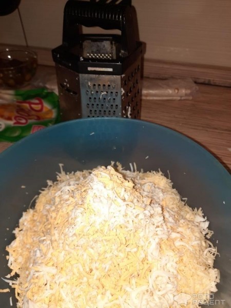 Рецепт: Конвертики из лаваша со шпротами - Оригинальное оформление привычной закуски со шпротами