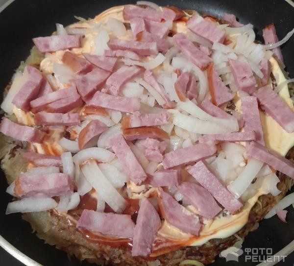 Рецепт: Пицца картофельная - Пицца на сковороде, быстрая пицца без выпечки в духовке.