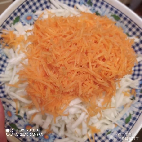 Рецепт: Салат из капусты и моркови - Хрустящий и вкусный