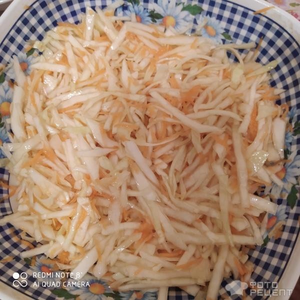Рецепт: Салат из капусты и моркови - Хрустящий и вкусный