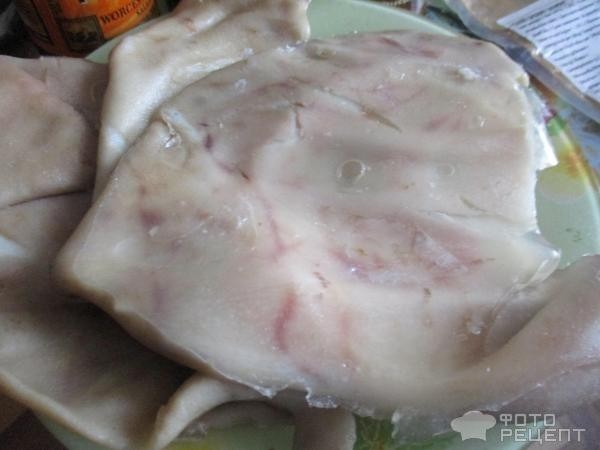 Рецепт: Свиные уши - острый салат со свиными ушами