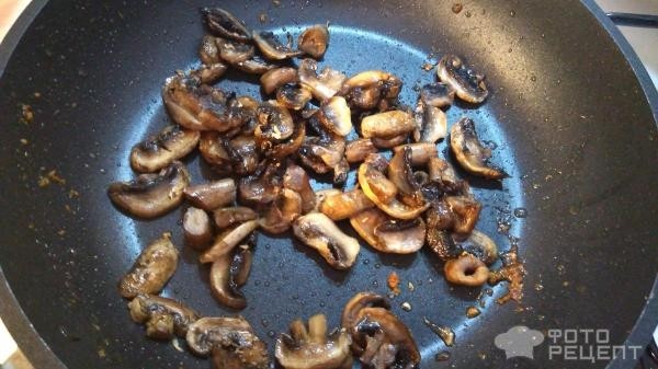 Рецепт: Жаркое из куриной грудки - с грибами