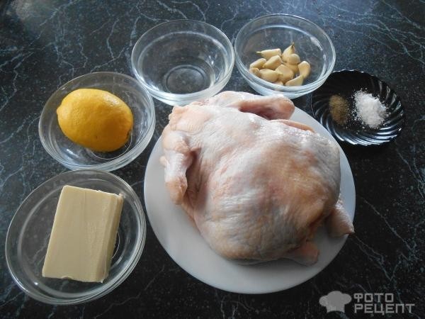 Рецепт: Цыпленок табака с чесночной заправкой - Сочный и ароматный!