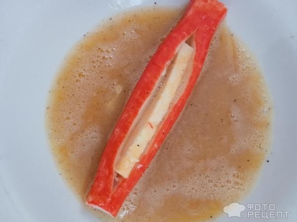 Рецепт: Жареные крабовые палочки - В хрустящей корочке с сыром