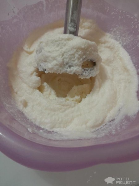 Рецепт: Холодный чизкейк с 2 слоями - С малиновым джемом и кремом из топленой сметаны. Необыкновенно вкусно!