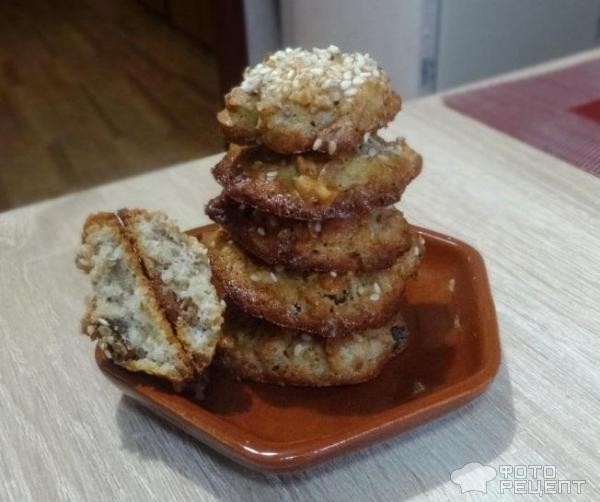 Рецепт: Печенье овсяное с сухофруктами и кунжутом - Полезно и вкусно.