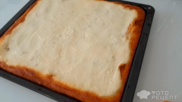 Рецепт: Пирог с творогом - Быстрый домашний пирог без раскатки теста с яблочно-апельсиновым вареньем и творогом.