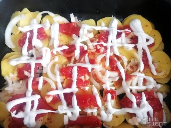 Рецепт: Судак запеченный с картофелем и овощами - под сырной орочкой