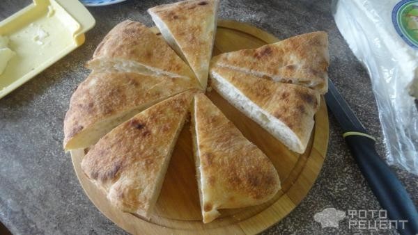 Рецепт: Хачапури ленивые с Адыгейским сыром - Быстрое, сытное, вкусное блюдо.