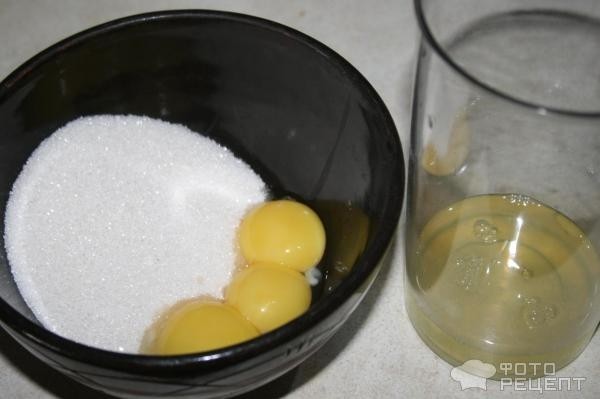 Рецепт: Куличи с орехами и сухофруктами - с сахарной глазурью
