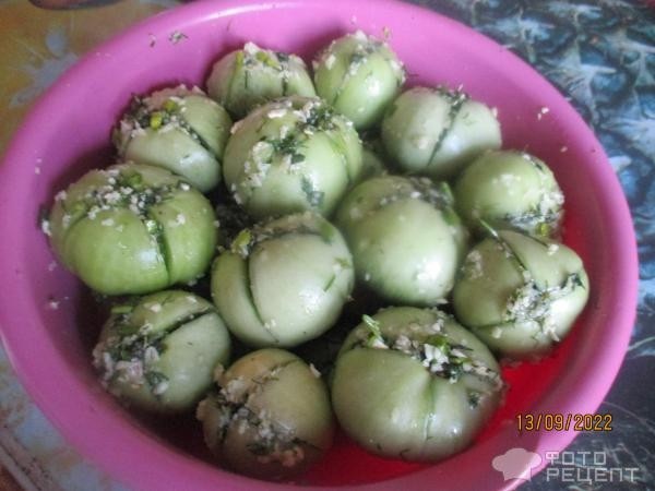 Рецепт: Квашеные зеленые помидоры - по-грузински классический вариант