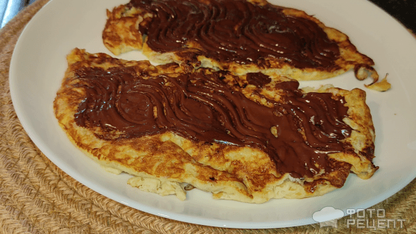 Рецепт: Овсяноблин - С бананом, шоколадом и рублеными орешками