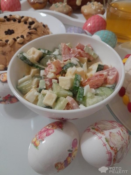 Рецепт: Салат "Весна" - С вареным яйцом и сыром