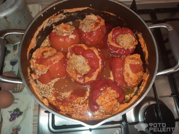Рецепт: Тушеные фаршированные перцы - Диетические, с говядиной и курицей