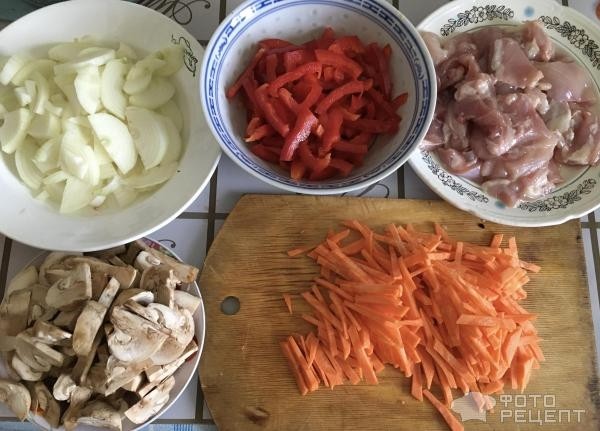 Рецепт: Гречневая лапша с курицей и овощами в китайском стиле - С курицей, овощами и соусом терияки.