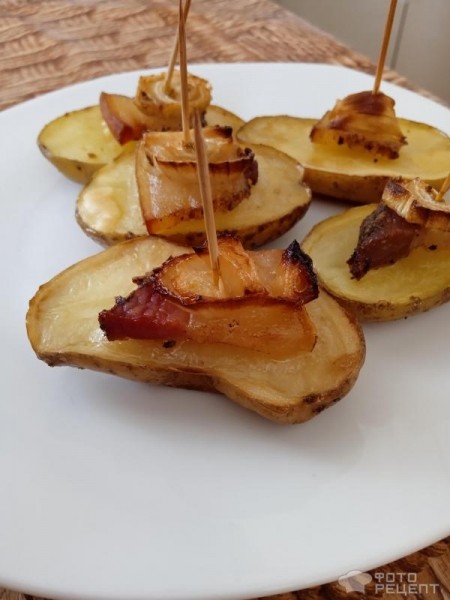 Рецепт: Кораблики из картошки с салом - Быстрая закуска