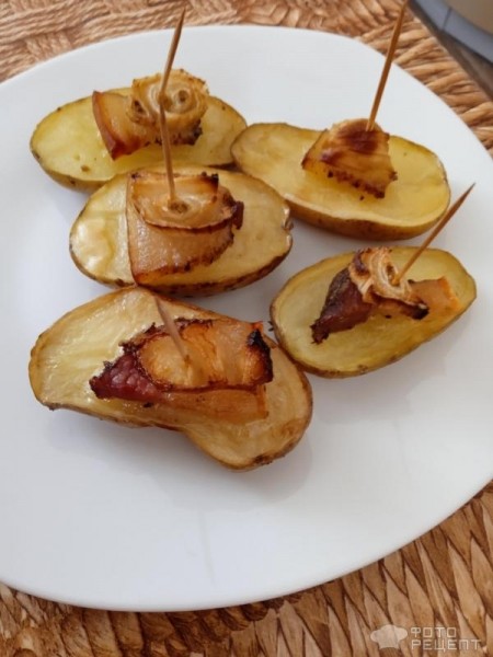 Рецепт: Кораблики из картошки с салом - Быстрая закуска