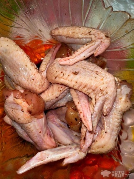 Рецепт: Крылышки куриные острые запеченные к пиву - Барбекю