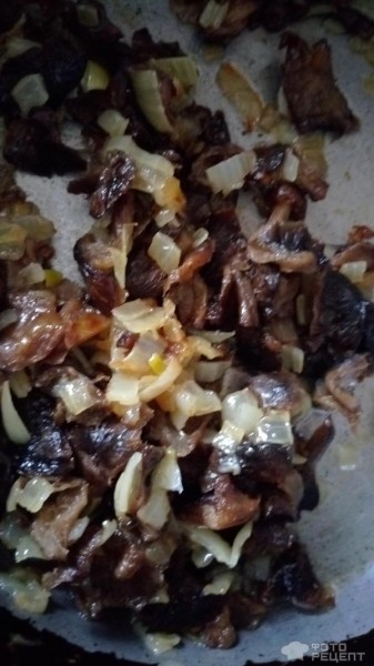Рецепт: Пирожки из дрожжевого теста с разными начинками - С грибами и картошкой.