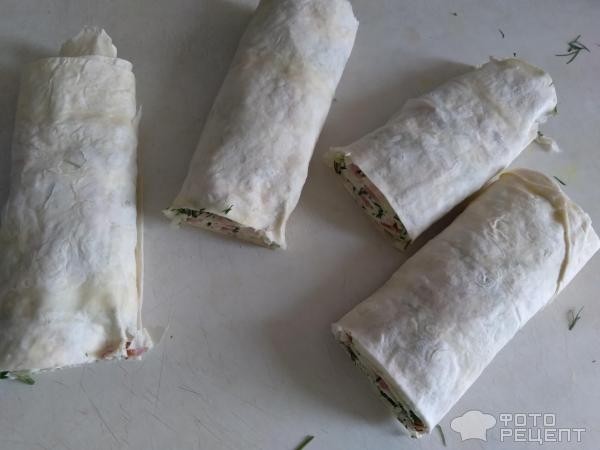 Рецепт: Роллы из лаваша с ветчиной и зеленью для заморозки - в заморозку