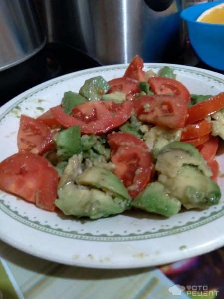 Рецепт: Салат с креветками и авокадо - по-домашнему