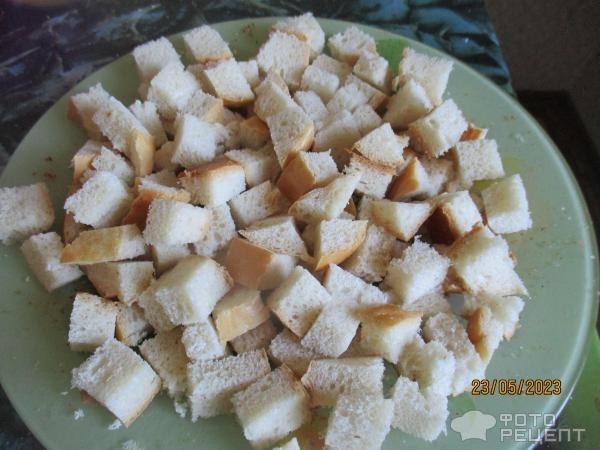 Рецепт: Сухарики - из белого хлеба (батона)