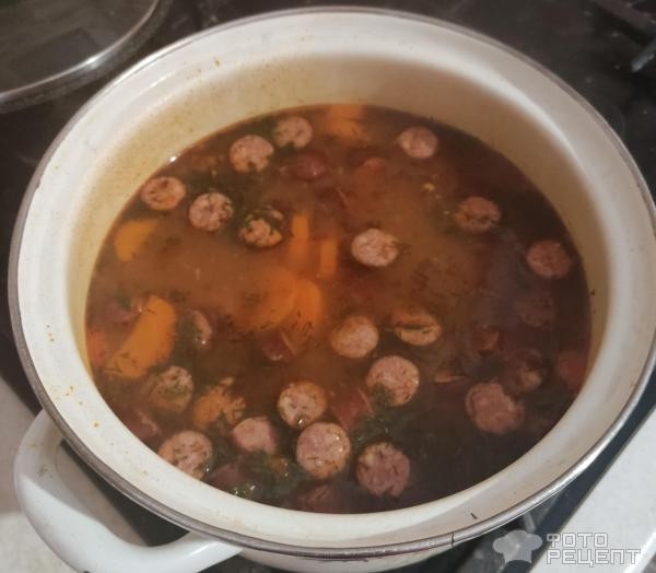 Рецепт: Томатный суп с охотничьими колбасками - Оторваться невозможно!