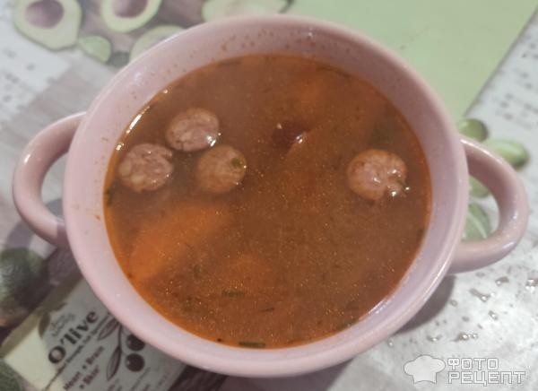 Рецепт: Томатный суп с охотничьими колбасками - Оторваться невозможно!