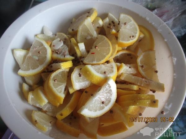 Рецепт: Квашеные лимоны - с чесноком