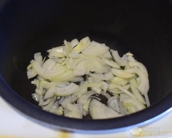 Рецепт: Тушеная капуста с консервированными грибами - в мультиварке