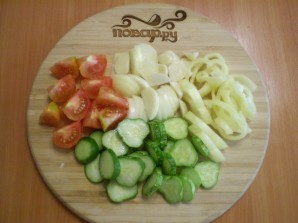 Салат из помидоров и огурцов на зиму