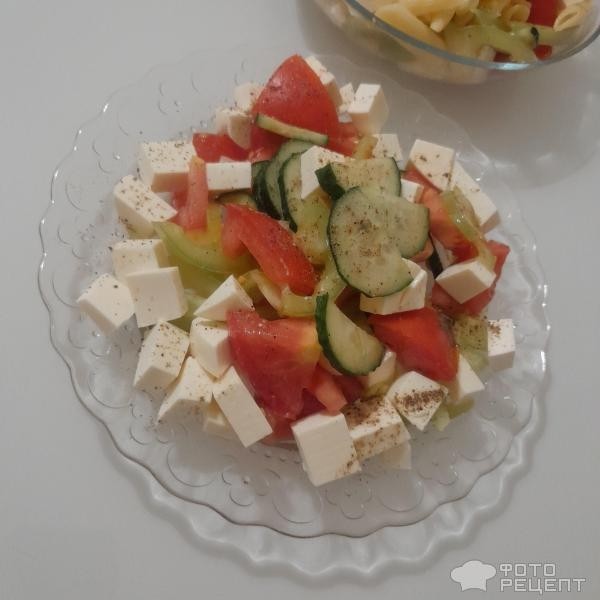 Рецепт: Салат с сыром фета - Не классический, но в стиле знаменитого греческого салата.