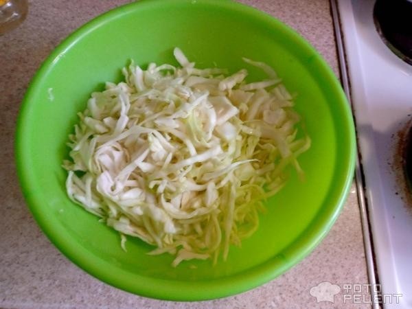 Рецепт: Тушеная капуста с фрикадельками - По-домашнему