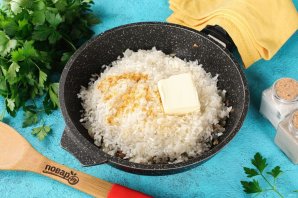 Рис с луком на гарнир