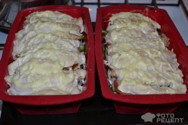 Рецепт: Курица запеченная - С помидорами и сыром