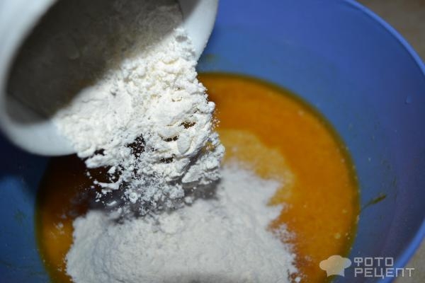 Рецепт: Печенье на кефире - С куркумой всахарной глазури