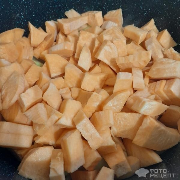Рецепт: Рагу из батата (сладкого картофеля) - Яркие краски осени! Вкусное и нежное овощное рагу с двумя видами картофеля.