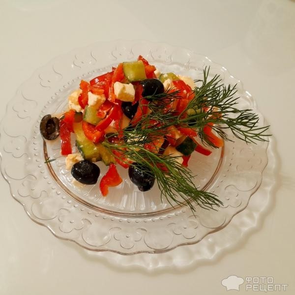 Рецепт: Салат из перца сладкого и брынзы - Из красного сладкого перца