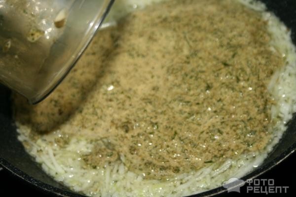 Рецепт: Лапша в зеленом соусе - адаптированный вариант китайской "зеленой лапши"