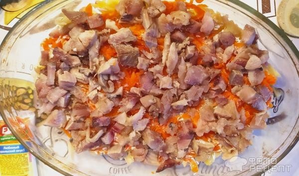 Рецепт: Салат "Селедка под шубой" - С двумя слоями селедки и лука.