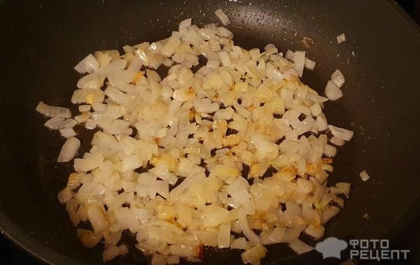 Рецепт: Соус из шампиньонов - белый грибной соус со сливкамим