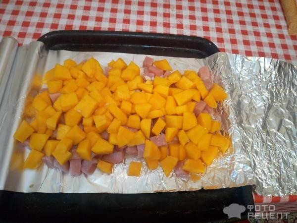 Рецепт: Свинина, запеченная с тыквой, смесью риса - В духовке