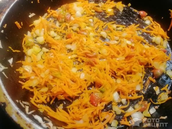 Рецепт: Капустные оладьи - С морковью и луком