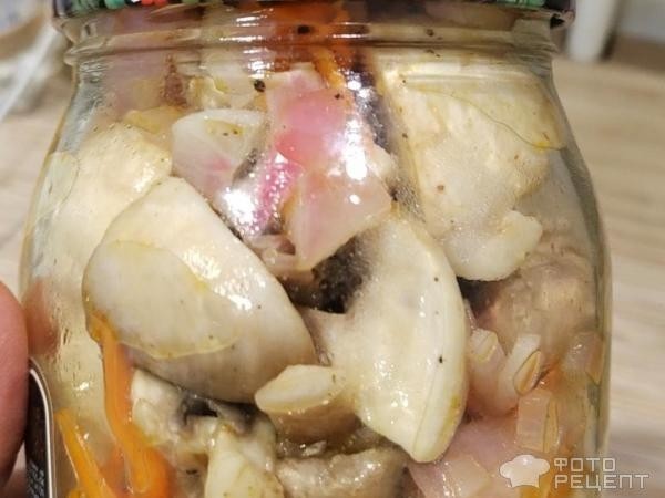 Рецепт: Маринованные шампиньоны с овощами - с морковью, репчатым луком и кориандром