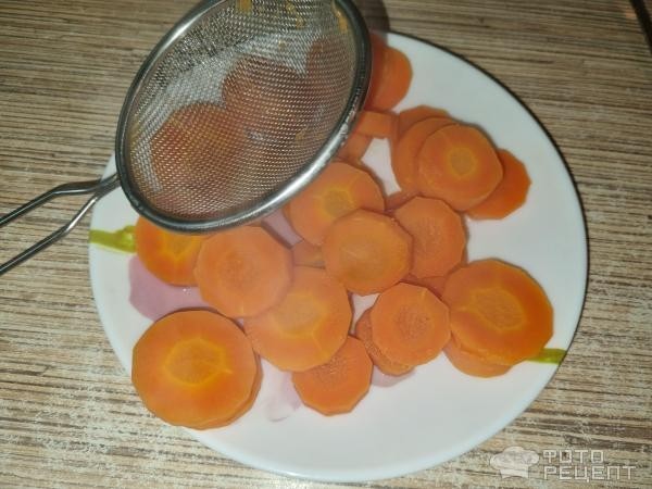 Рецепт: Морковные грибочки - Интересно, но чго-то не хватает