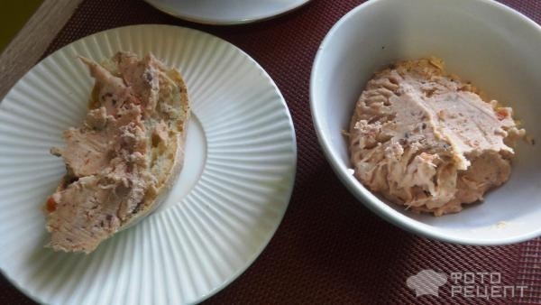 Рецепт: Намазка из горбуши - Быстро и очень вкусно на завтрак.